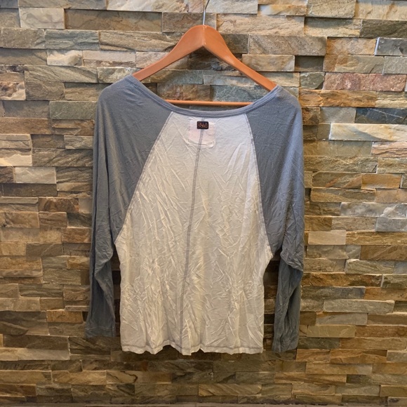 Billabong Slouchy Long Sleeve - Picture 2 of 4